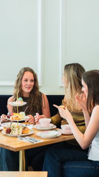 Bluebells Cakery High Tea