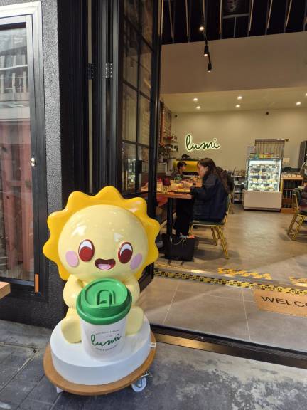 Lumi Cafe