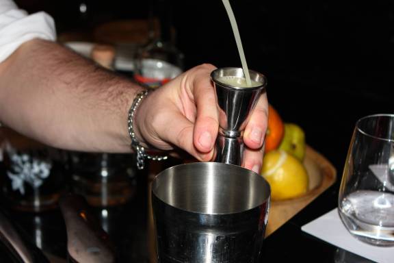 Forum Bar J.W Marriott Mixology class