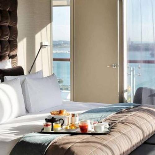 Pullman Hotel and Apartments